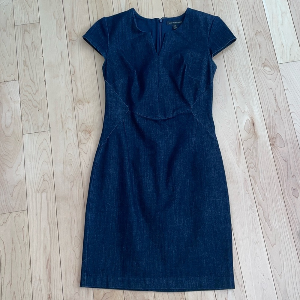 Banana Republic size 0 Petite denim dress